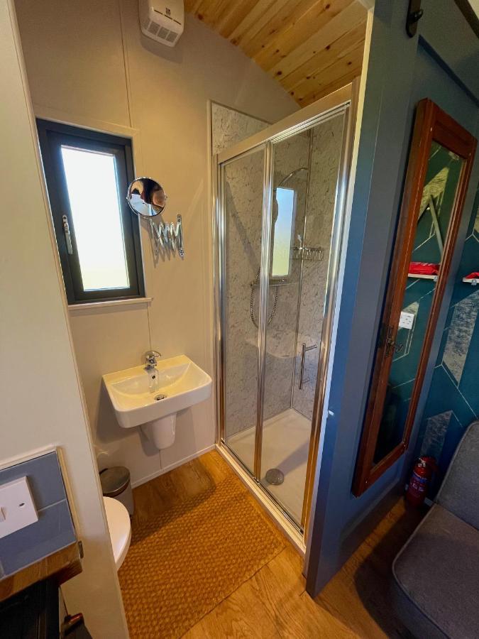 Hotel Stepping Stones Glamping Little Red Bantry Exterior foto